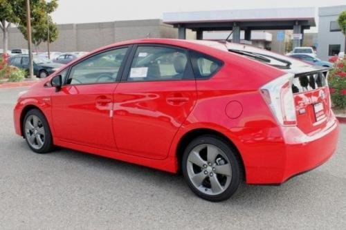 Photo of a 2015 Toyota Prius in Absolutely Red (paint color code 3P0)