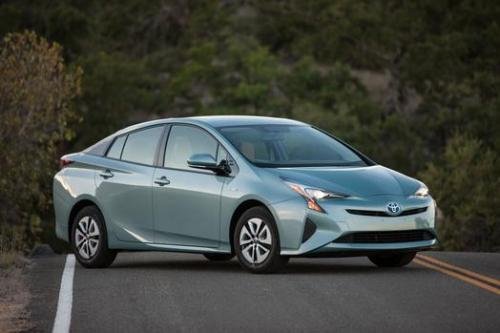 Photo of a 2016-2022 Toyota Prius in Sea Glass Pearl (paint color code 781