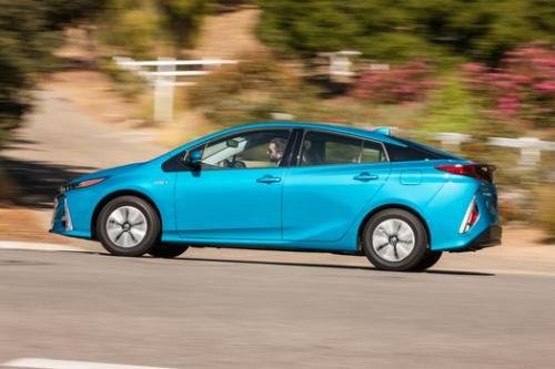 Photo of a 2017-2022 Toyota Prius in Blue Magnetism (paint color code 791)