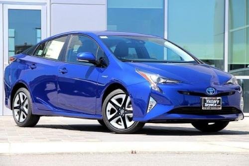 Photo of a 2016-2018 Toyota Prius in Blue Crush Metallic (paint color code 8W7)