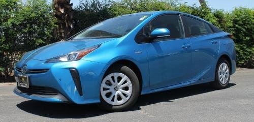 Photo of a 2019-2022 Toyota Prius in Electric Storm Blue (paint color code 8X7)