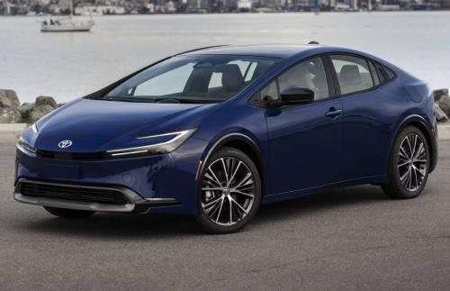 Photo of a 2023-2025 Toyota Prius in Reservoir Blue (paint color code 8Q4)