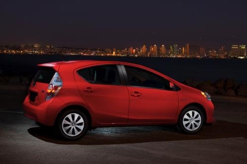 Photo of a 2012-2019 Toyota Prius c in Absolutely Red (paint color code 3P0)