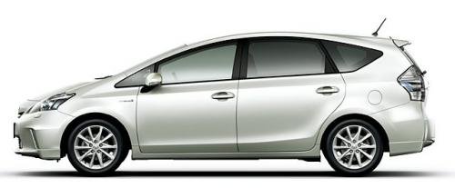 Photo of a 2012-2017 Toyota Prius v in Blizzard Pearl (paint color code 070)