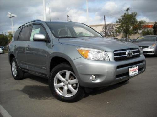 Photo of a 2006-2008 Toyota RAV4 in Everglade Metallic (paint color code 6T6)