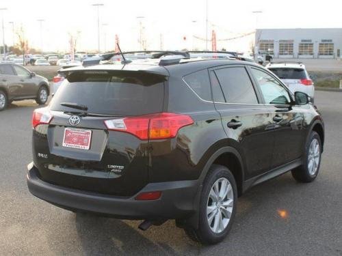 Photo of a 2013-2018 Toyota RAV4 in Black S-Code(202s:202|1D6) (paint color code 202