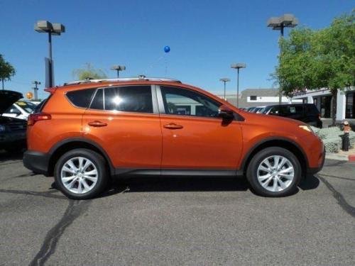 Photo of a 2015-2016 Toyota RAV4 in Hot Lava (paint color code 4R8)