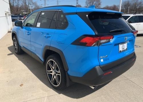 Photo of a 2021 Toyota RAV4 in Blue Flame (paint color code 8W9)