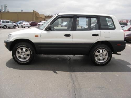 Photo of a 1996 Toyota RAV4 in White (paint color code 041