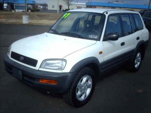 Photo of a 2003 Toyota RAV4 in Natural White (paint color code K96