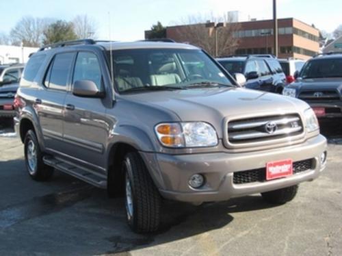 Photo of a 2001-2002 Toyota Sequoia in Thunder Gray Metallic (paint color code 6Q7A)