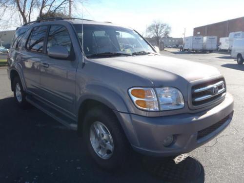 Photo Image Gallery & Touchup Paint: Toyota Sequoia in Thunder Gray ...