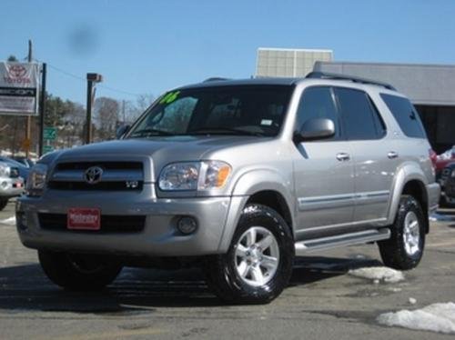Photo of a 2001-2007 Toyota Sequoia in Silver Sky Metallic (paint color code 8P9A)