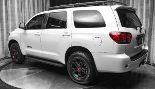 Photo of a 2022 Toyota Sequoia in Wind Chill Pearl (paint color code 089