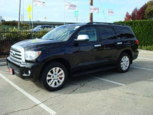 Photo of a 2008-2017 Toyota Sequoia in Black (paint color code 202