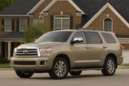 Photo of a 2008 Toyota Sequoia in Desert Sand Mica (paint color code 4Q2)