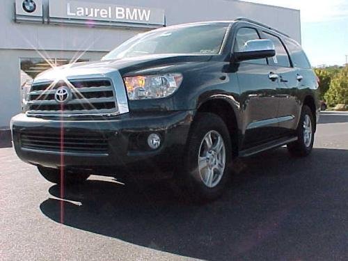 Photo of a 2008 Toyota Sequoia in Timberland Mica (paint color code 6T8)