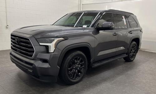Photo of a 2023-2024 Toyota Sequoia in Magnetic Gray Metallic (paint color code 1G3)