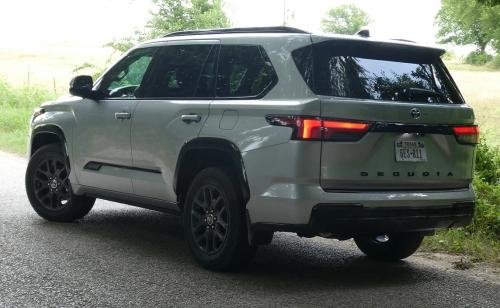 Photo of a 2024 Toyota Sequoia in Celestial Silver Metallic (paint color code 1J9)