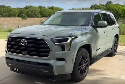 Photo of a 2023 Toyota Sequoia in Lunar Rock (paint color code 6X3)