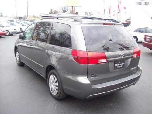 Photo of a 2004 Toyota Sienna in Phantom Gray Pearl (paint color code 1E3)