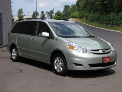 Photo Image Gallery & Touchup Paint: Toyota Sienna in Silver Pine Mica ...