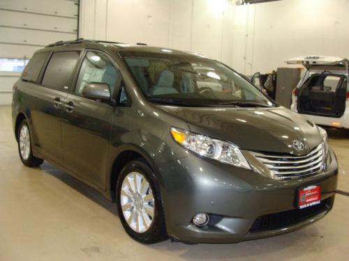 2014 Toyota Sienna Limited 7 Passenger