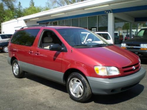 Photo Image Gallery & Touchup Paint: Toyota Sienna in Sunfire Red Pearl ...