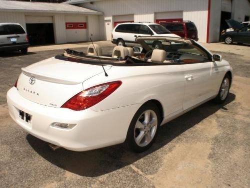 Photo of a 2007-2008 Toyota Solara in Blizzard Pearl (paint color code 070)