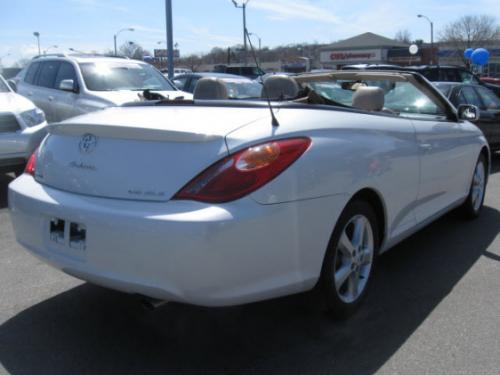 Photo of a 2004-2006 Toyota Solara in Arctic Frost Pearl (paint color code 071)