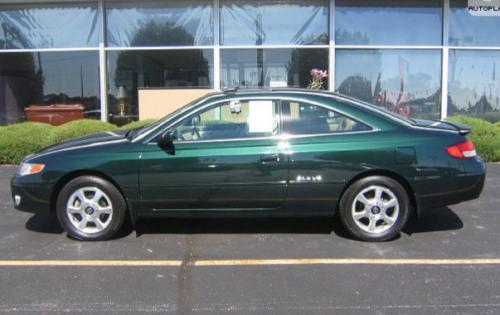 Photo of a 1999-2001 Toyota Solara in Fairway Green Pearl (paint color code 6R3)