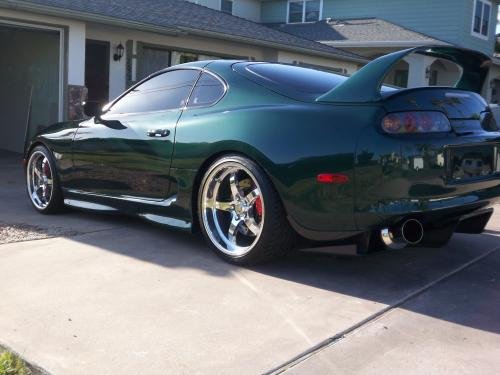 Photo of a 1996-1997 Toyota Supra in Deep Jewel Green Pearl (paint color code 6P3)