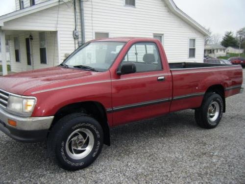 Photo of a 1993-1995 Toyota T100 in Garnet Pearl (paint color code 3K3