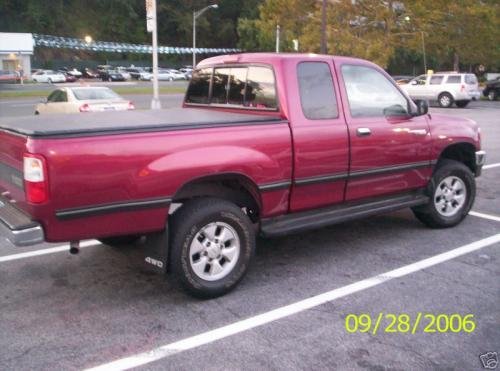 Photo of a 1996-1998 Toyota T100 in Sunfire Red Pearl (paint color code 3K4)