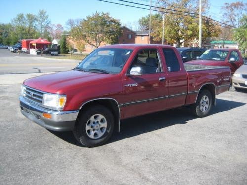 Photo of a 1996-1998 Toyota T100 in Sunfire Red Pearl (paint color code 3K4)