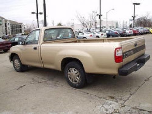 Photo of a 1993 Toyota T100 in Sierra Beige Metallic (paint color code 27U)