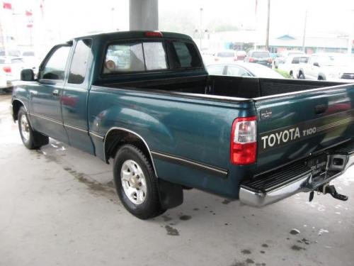 Photo of a 1997-1998 Toyota T100 in Sierra Green Metallic (paint color code 6N7)