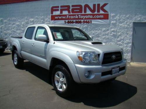 Photo of a 2005-2013 Toyota Tacoma in Silver Streak Mica (paint color code 1E7)