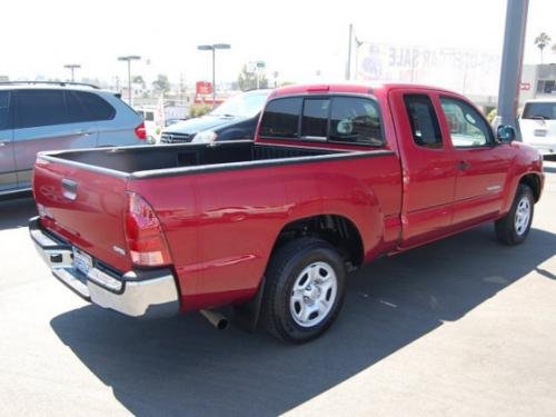 Photo of a 2005-2008 Toyota Tacoma in Impulse Red Pearl (paint color code 3P1)