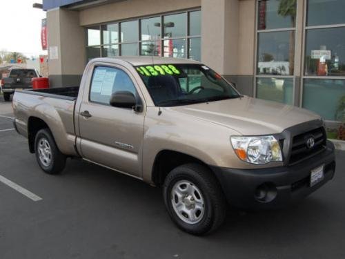 Photo of a 2007 Toyota Tacoma in Desert Sand Mica (paint color code 4Q2)