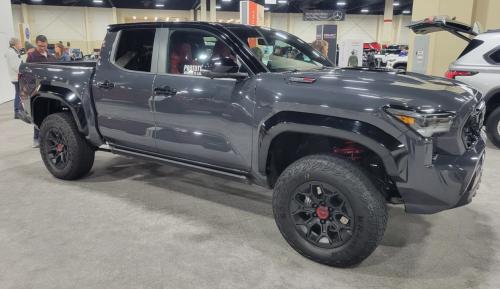 Photo of a 2024-2025 Toyota Tacoma in Black on Underground (paint color code 2ZW)