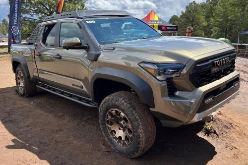 Photo of a 2024 Toyota Tacoma in Bronze Oxide (paint color code 6X1)