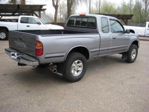 Photo of a 1995.5-1996 Toyota Tacoma in Pewter Pearl (paint color code 196)