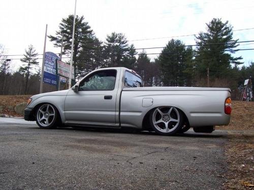 Photo of a 2003 Toyota Tacoma in Lunar Mist Metallic (paint color code 1C8)