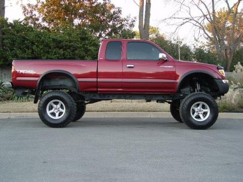 Photo of a 1995.5-2000 Toyota Tacoma in Sunfire Red Pearl (paint color code 3K4