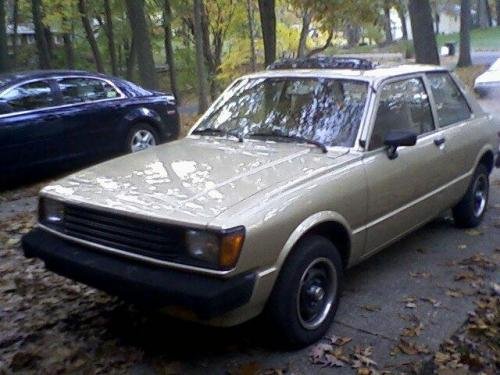 Photo of a 1981-1982 Toyota Tercel in Beige Metallic (paint color code 4A4)