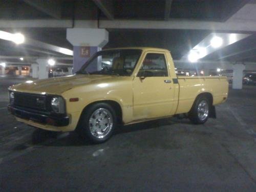 Photo of a 1983 Toyota Truck in Light Yellow (paint color code 558)