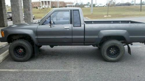 Photo of a 1984 Toyota Truck in Dark Gray Metallic (paint color code 143