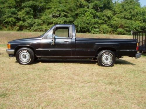 Photo of a 1984-1988 Toyota Truck in Black<br>(AKA Gloss Black) (paint color code 202