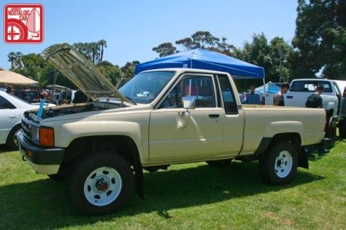 Photo of a 1984-1988 Toyota Truck in Creme (paint color code 557